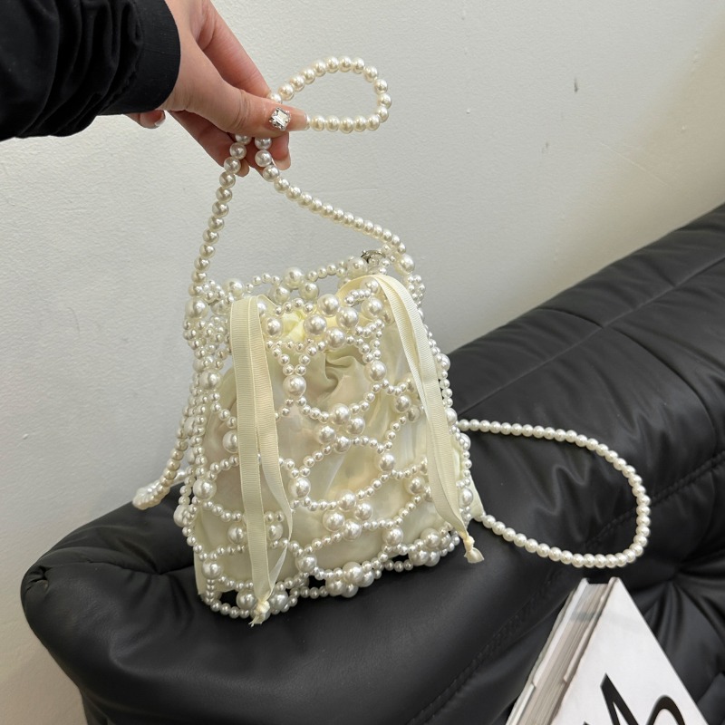 White Beading Bucket Shoulder  - Luxury Bags On Sales 评论和价格